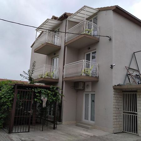 Pauli Apartment Kastela Bilik gambar